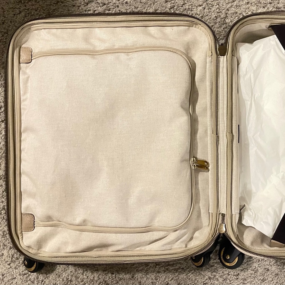 Gucci Savoy Small Cabin
Trolley - Picture 12 of 13